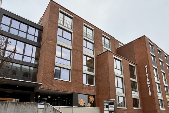 Fotografie des neuen Bürogebäudes, in das Hexabit eingezogen ist.